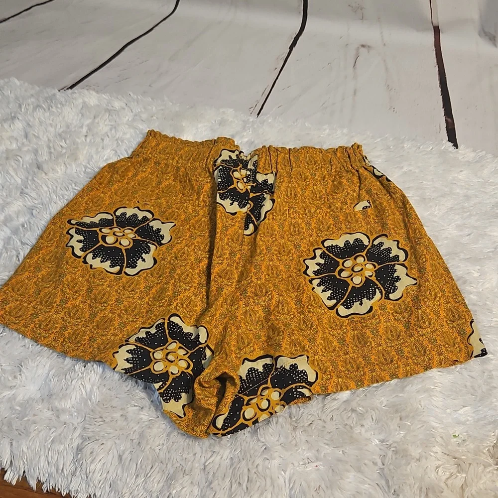 Anthropologie XS Yellow Floral Print Tie‎ Waist Shorts